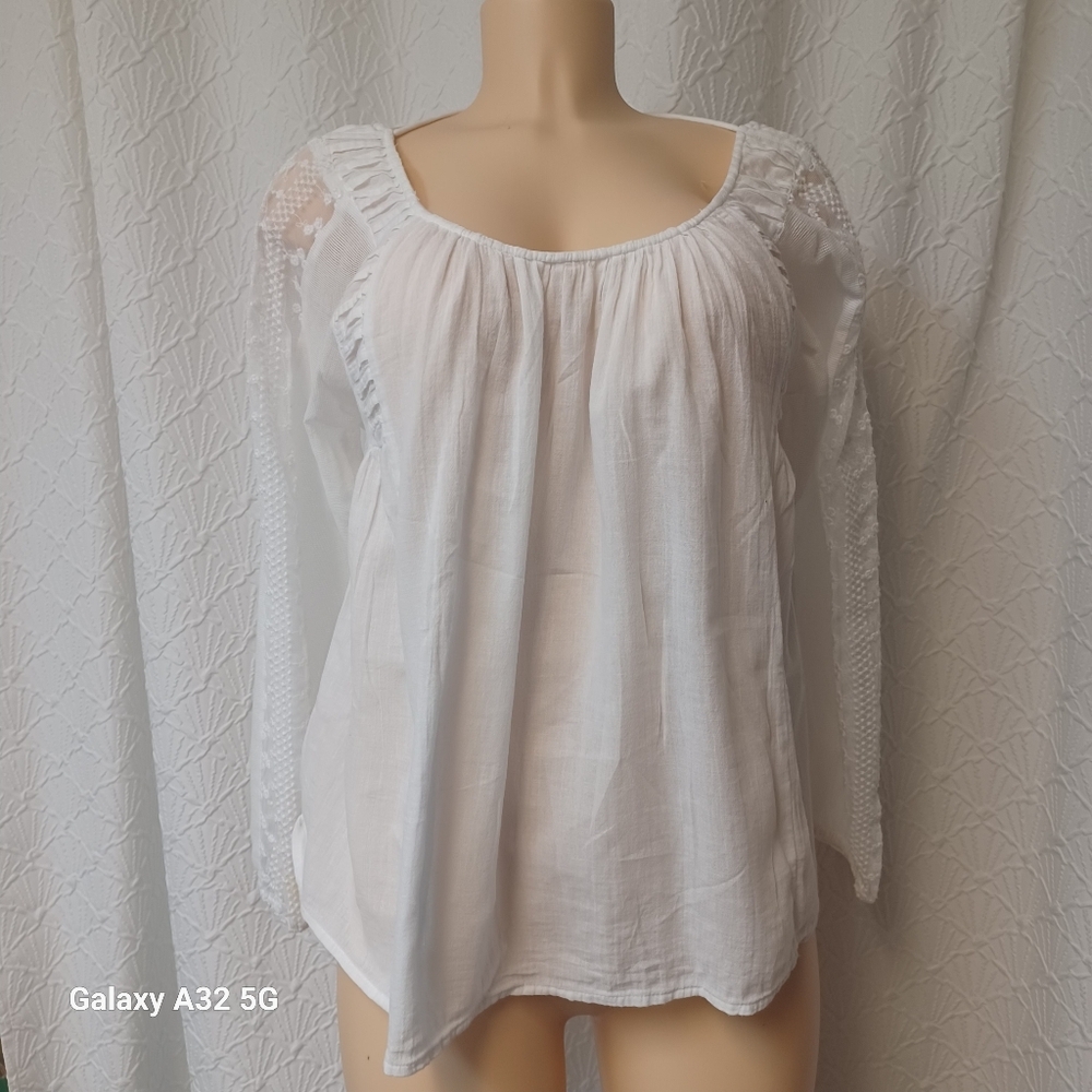 Lucky Brand Wome Size M White Lace Sleeve Blouse